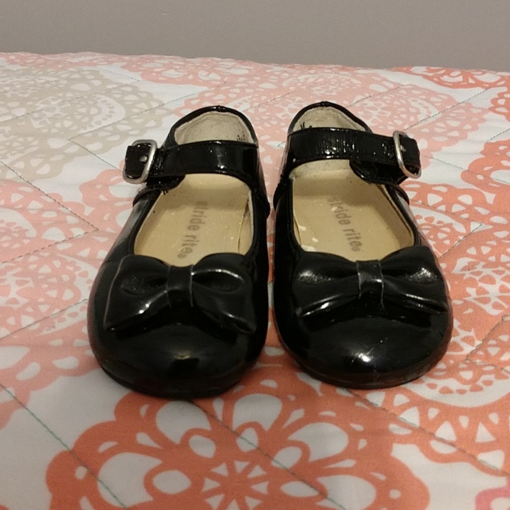 Stride Rite black bow baby shoes